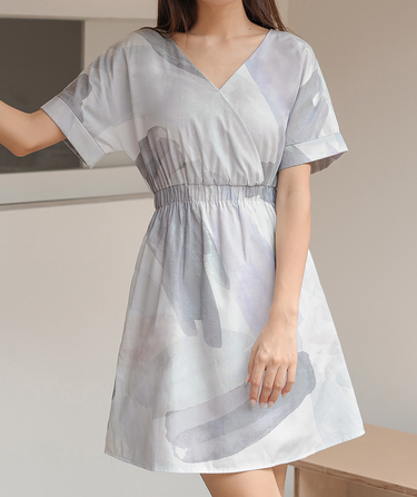 Gradient Wrap Dress with Sleeve